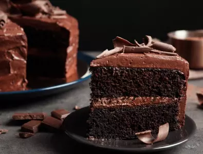 Нужни Ви са само три съставки, за да направите тази шоколадова торта