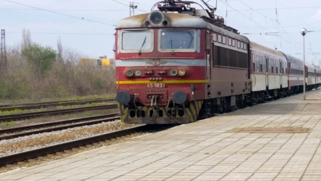 БДЖ спря международните влакове