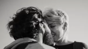 Душата ми е на дъх разстояние от теб