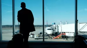 Гърция отваря 9 летища за полети от ЕС и 5 други държави