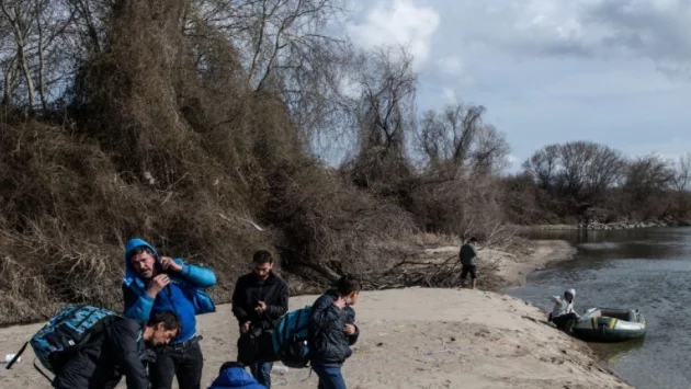 Гърция отбелязва ново струпване на мигранти откъм Турция 