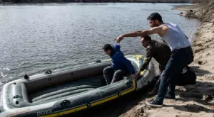 Над 800 мигранти влязоха за ден във Великобритания през Ламанша