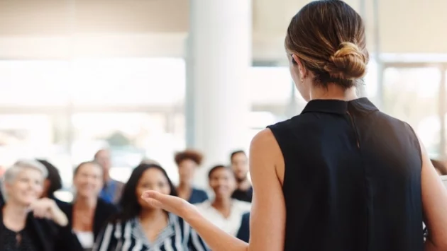 5 вида кофти презентатори