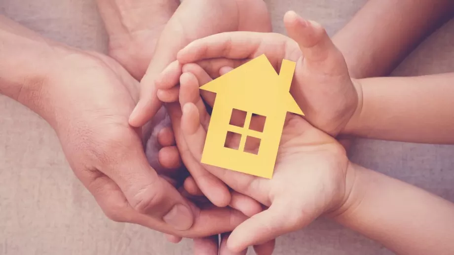 Държавата ще дава по 400 лева за квартира на работещи украинци