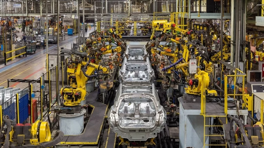 Напук на Brexit: Nissan инвестира 400 млн. паунда в завода си на Острова