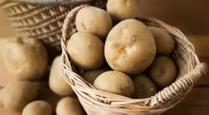 Защо НЕ трябва да съхранявате картофи и лук заедно