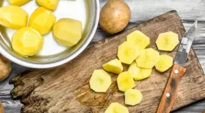 Как е правилно да се режат картофите за супа - дори опитните домакини допускат тази грешка