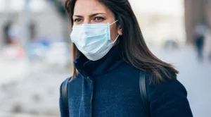 Срещу коронавирус: Правете това при излизане и прибиране вкъщи