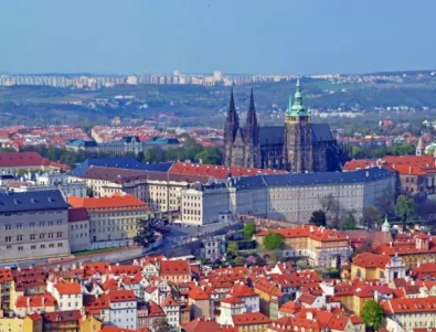 Антиправителствени митинги организираха в Чехия и Словакия 