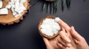 Как да почиствате грим с кокосово масло (видео)