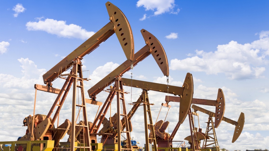 Суровият петрол остава една от най важните и търсени стоки по