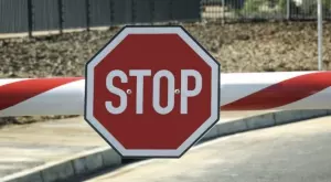 Гърция затвори границата за чужденци през нощта