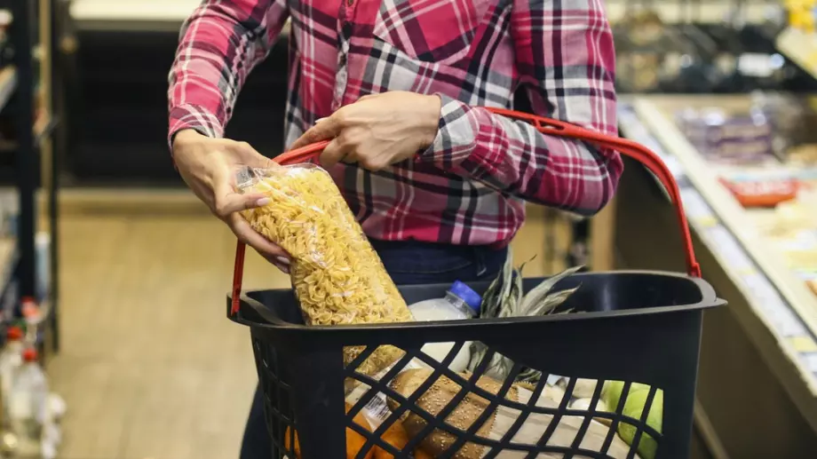 Инфлацията изяжда заплати, пенсии и спестявания