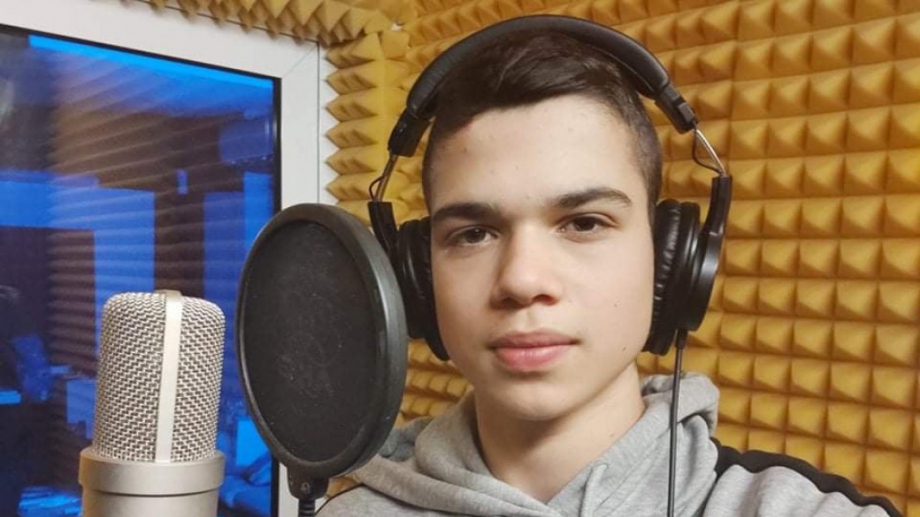 #София вкъщи - Рапърът Пело: Пиша нови песни, правя клипове и наваксвам с уроците