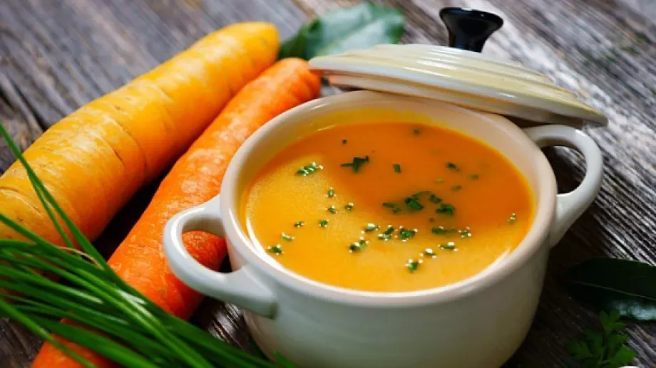 Морковена крем супа с нахут