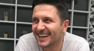 Дъщерята на Асен Блатечки е ослепителна абитуриентка (СНИМКА)