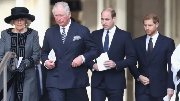 Принц Уилям и Хари се стрхуват за баща си 