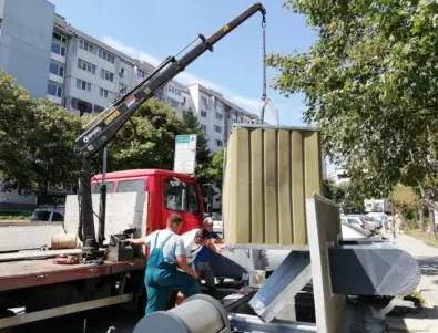 Контейнерите за смет в Бургас, които пречат на движението, ще бъдат преместени