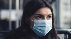 Вече е задължително да носим маска за лице, глобата е 5000 лв