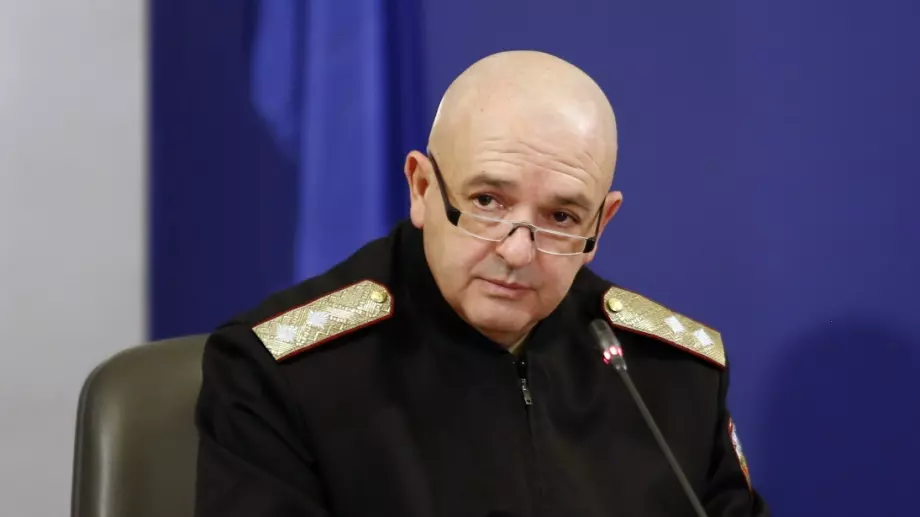 Забравете за Великден и Цветница, стойте си вкъщи, призова ген. Мутафчийски