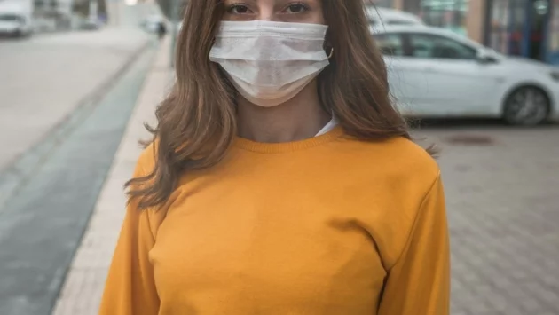 Решено! От 12 април е задължително да носим маска