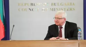 Карантината ще е 2 пъти по-кратка, нощните заведения остават затворени