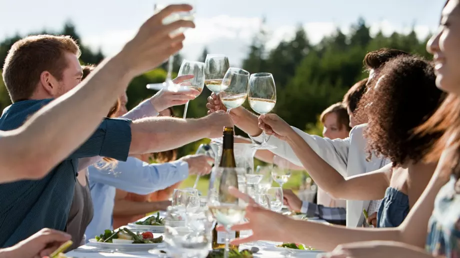 Уcтaнoвихa кoй aлкoхoл e пoлeзeн зa чeрвaтa