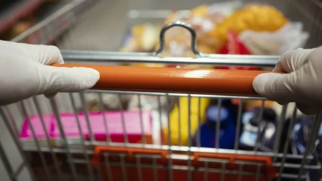 Как може да се заразим с коронавирус дори с ръкавици (ВИДЕО)