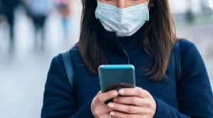 Как да дезинфекцираме смартфона си 