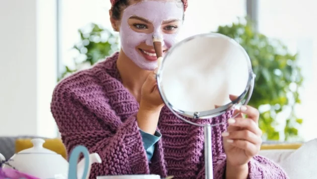 Дерматолог: Как да се грижим за кожата по време на карантина