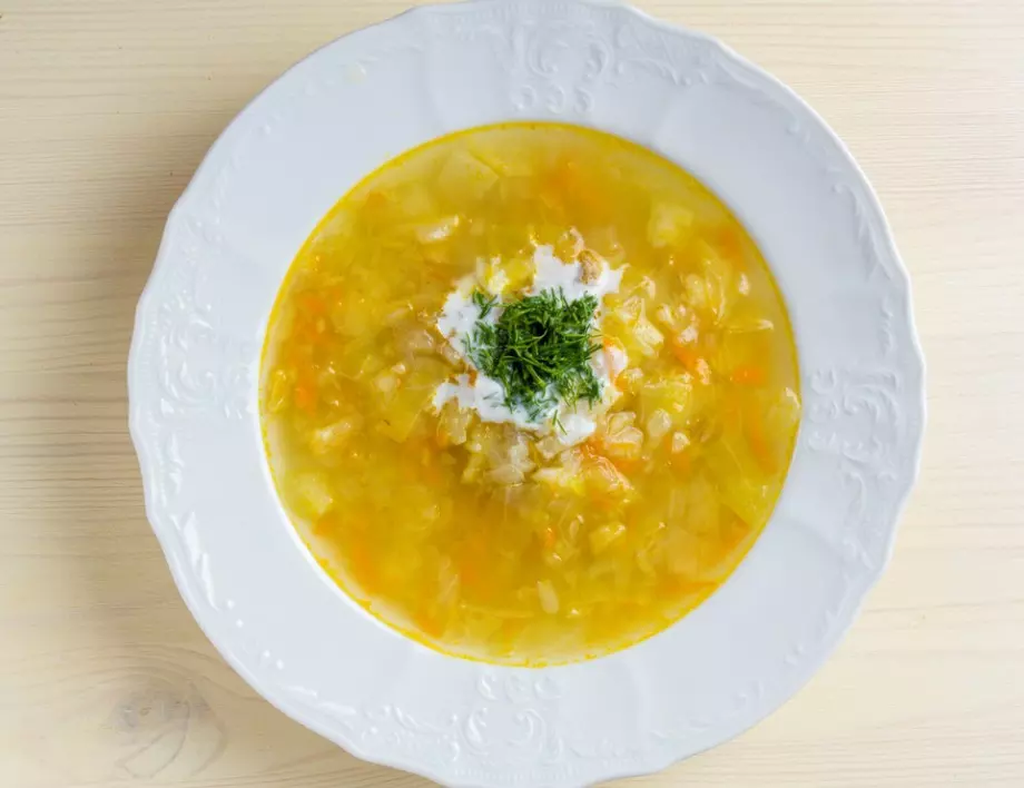 Как да направите вкусна картофена супа с праз?