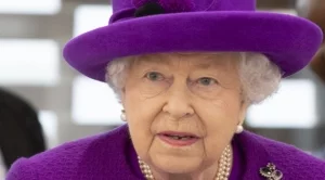 Елизабет II  към британците: Заедно сме срещу тази болест и ще успеем