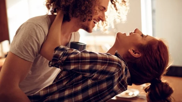 2 зодии ще се ВЛЮБЯТ в хороскопа за 7 април