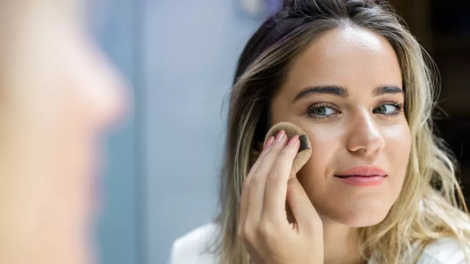 Розова пудра: Бюти тайната на Кайли Дженър (ВИДЕО)