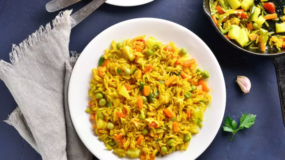Ориз със зеленчуци на фурна - така става най-хубав