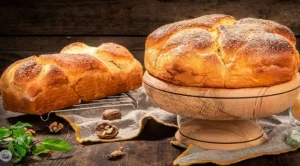 Пухкав козунак на конци