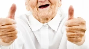 99-годишна баба пребори коронавируса 