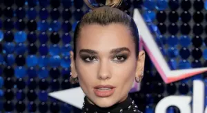 Дуа Липа "халюцинира" в ново видео