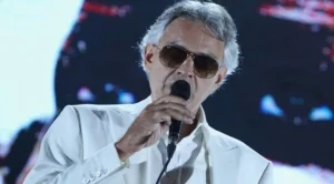 Бочели пя за надеждата в Миланската катедрала (ВИДЕО)