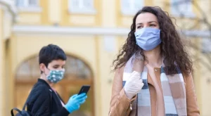 Срещу коронавирус: Правете това, когато се разминавате с други хора