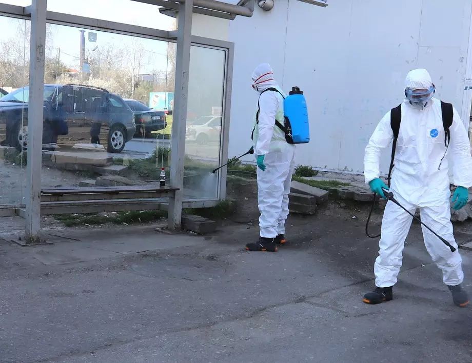 Бургас започна спешна дезинфекция на улици и градски транспорт