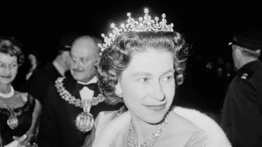 Елизабет Втора - кралицата, която промени историята