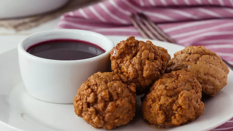 Уникален печен сладкиш с вишни, в който направо ще се влюбите