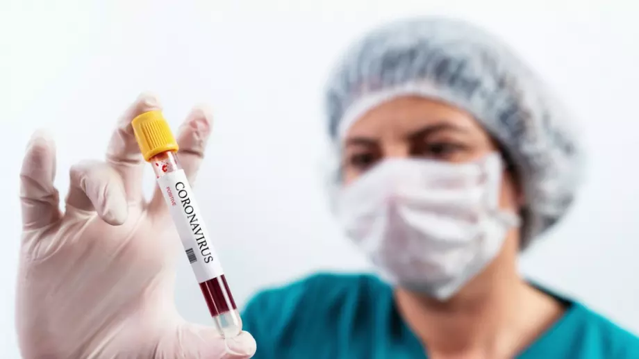 Новите случаи са по-малко, но заболеваемостта скача