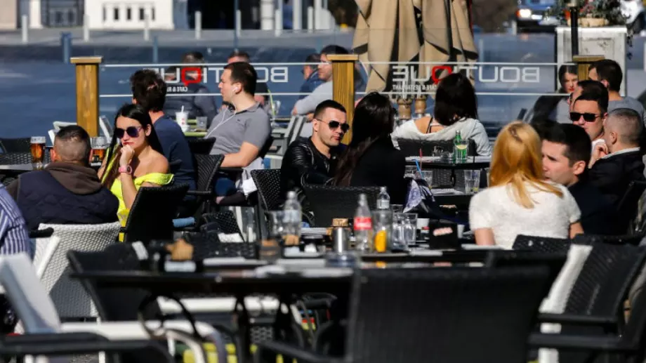 Какво обещават заведенията срещу намаленото ДДС?