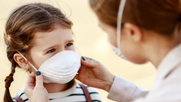 Лекар: Трябва ли бебета и малки деца да носят маски