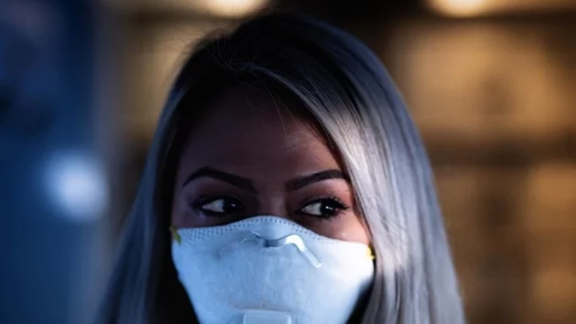 Как работят стюардесите по време на COVID-19 (СНИМКИ)