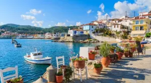  {{ otherArticle[0].article.title }} 