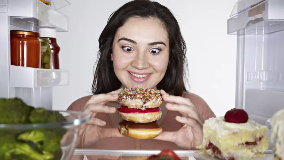 Защо пицата и поничките са като наркотици за мозъка?