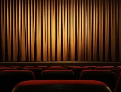 Вече има прогнози, че театрите в много държави няма да работят до 2021 година